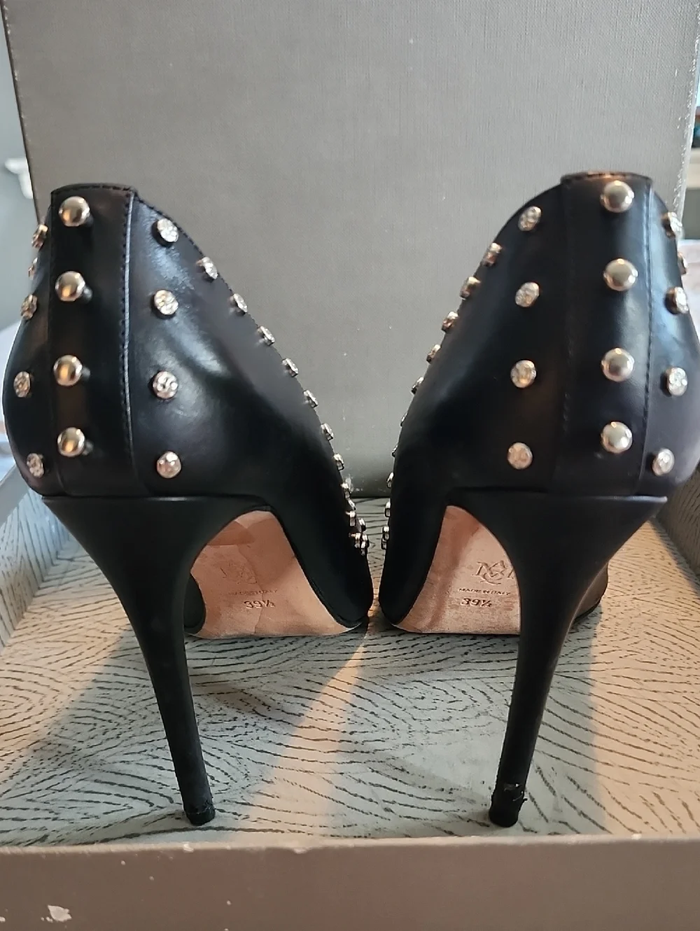 Alexander McQueen - High Studded Court - Black Studded Leather Heels - Picture 4 of 9